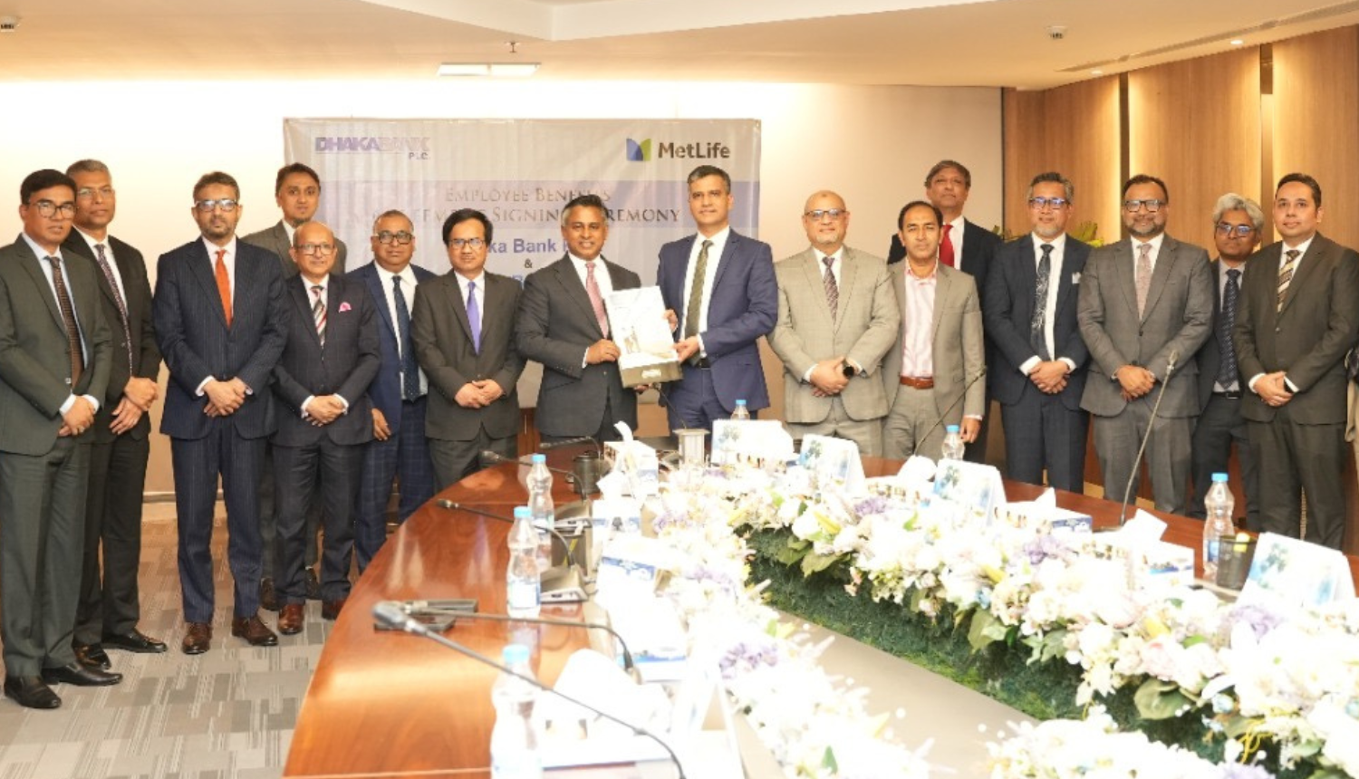 Dhaka Bank and MetLife Bangladesh sign agreement for employee insurance - Markedium